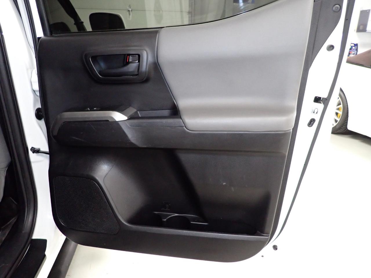 Toyota Tacoma SR5 Double Cab Long Bed I4 6AT 2WD 2019