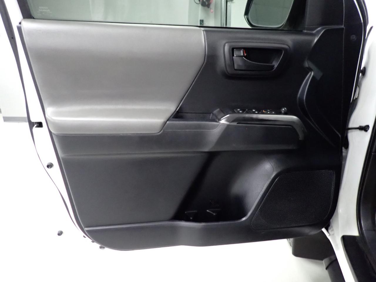 Toyota Tacoma SR5 Double Cab Long Bed I4 6AT 2WD 2019
