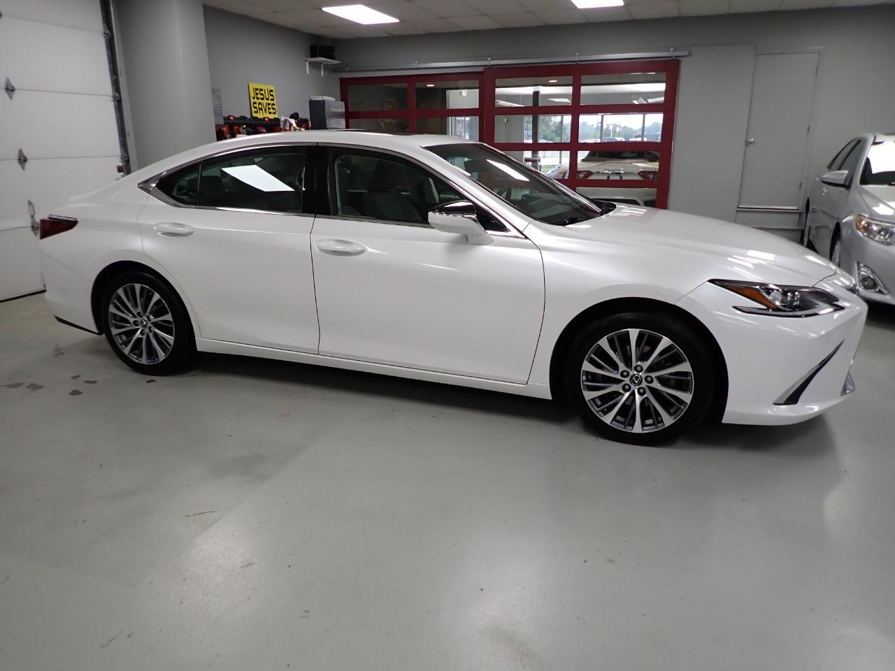 2019 Lexus ES 350 Luxury