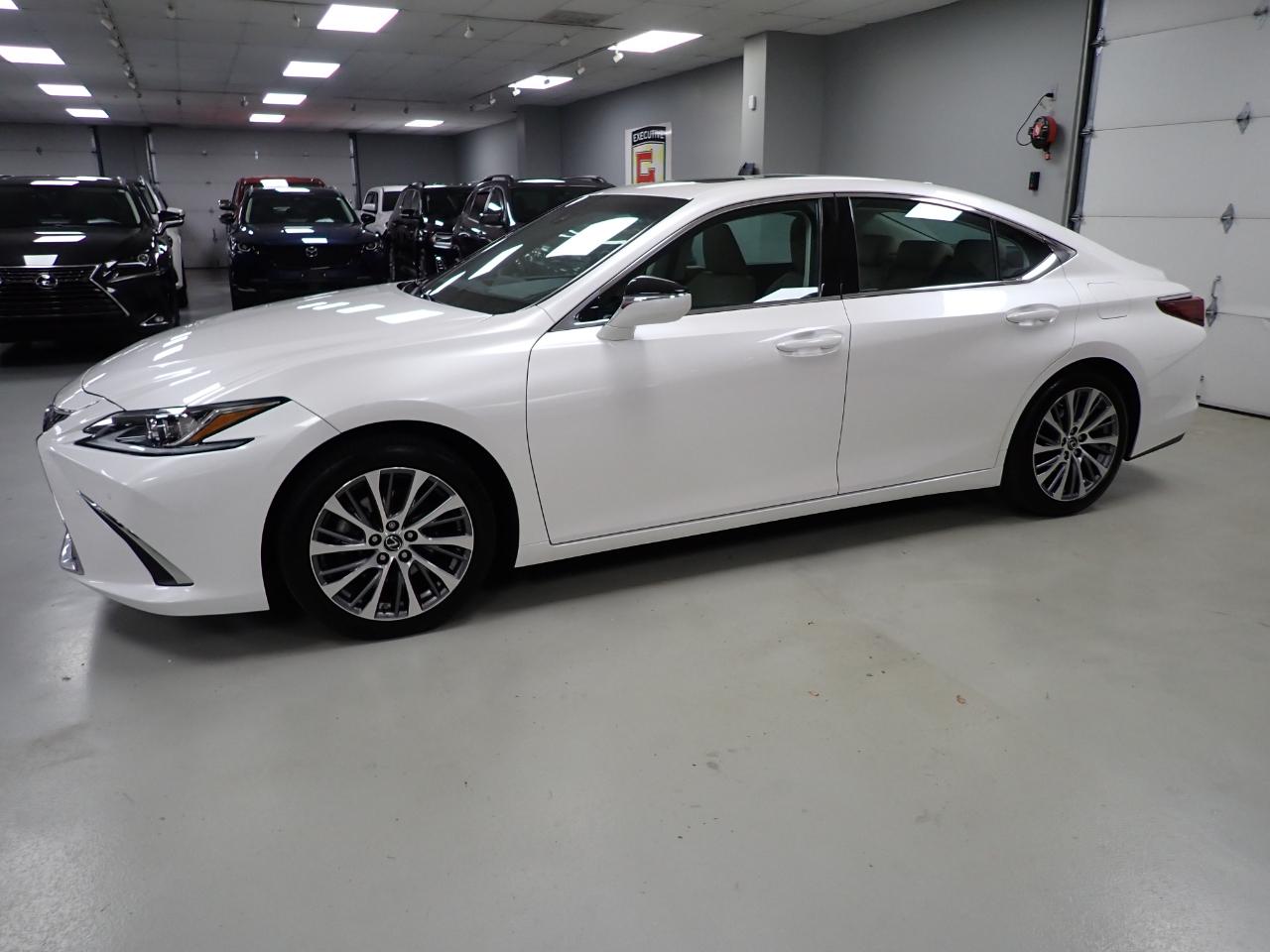 Lexus ES 350 Luxury 2019