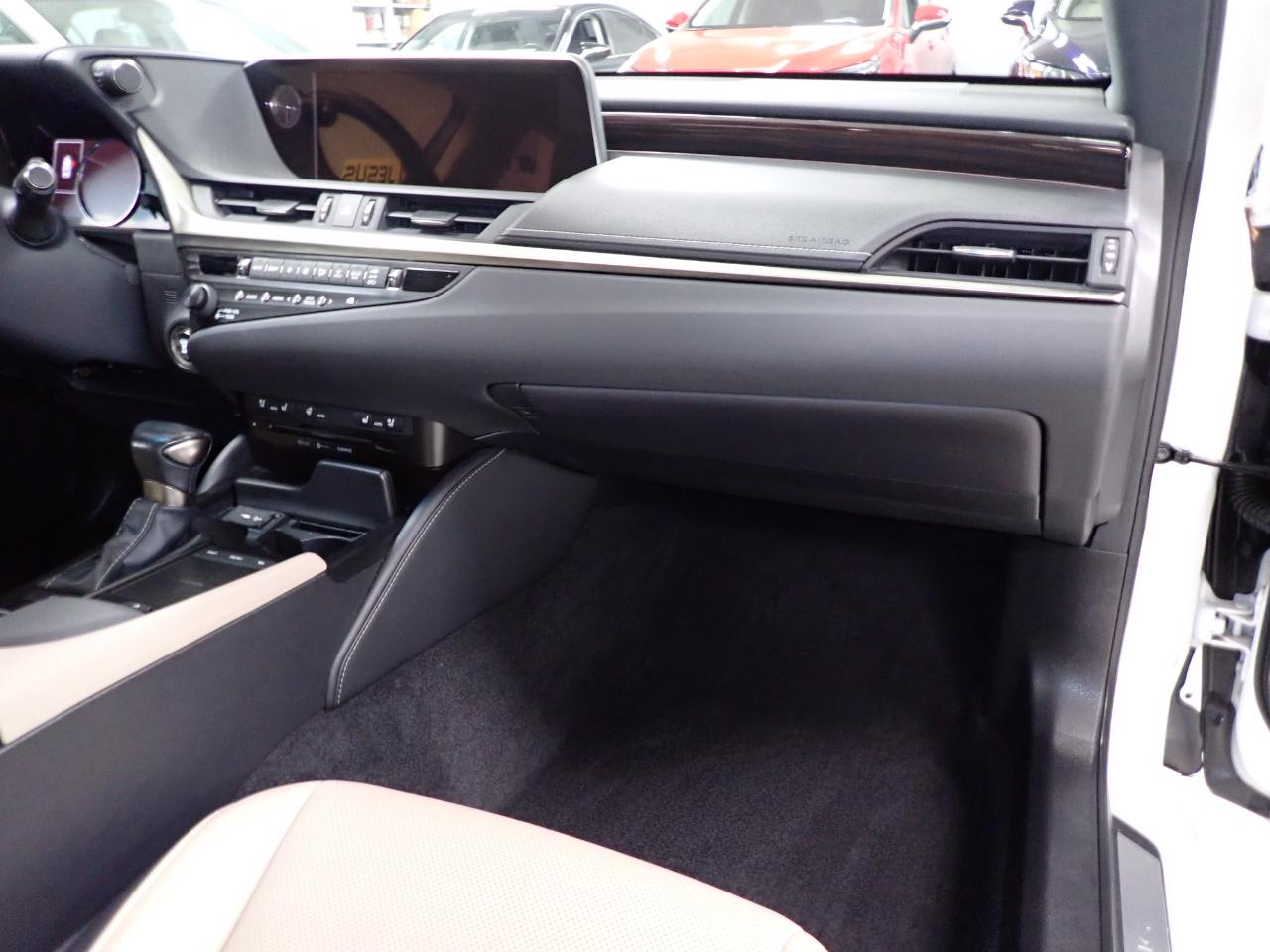 Lexus ES 350 Luxury 2019