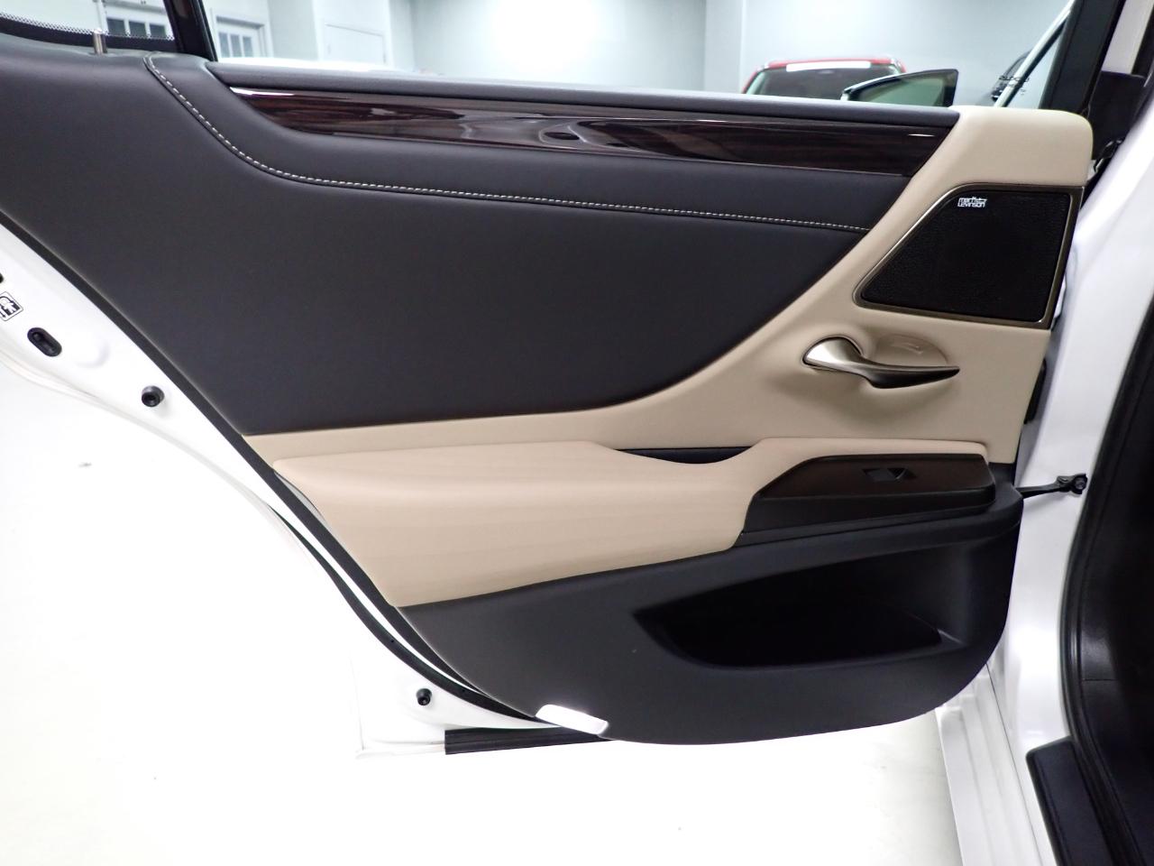 Lexus ES 350 Luxury 2019
