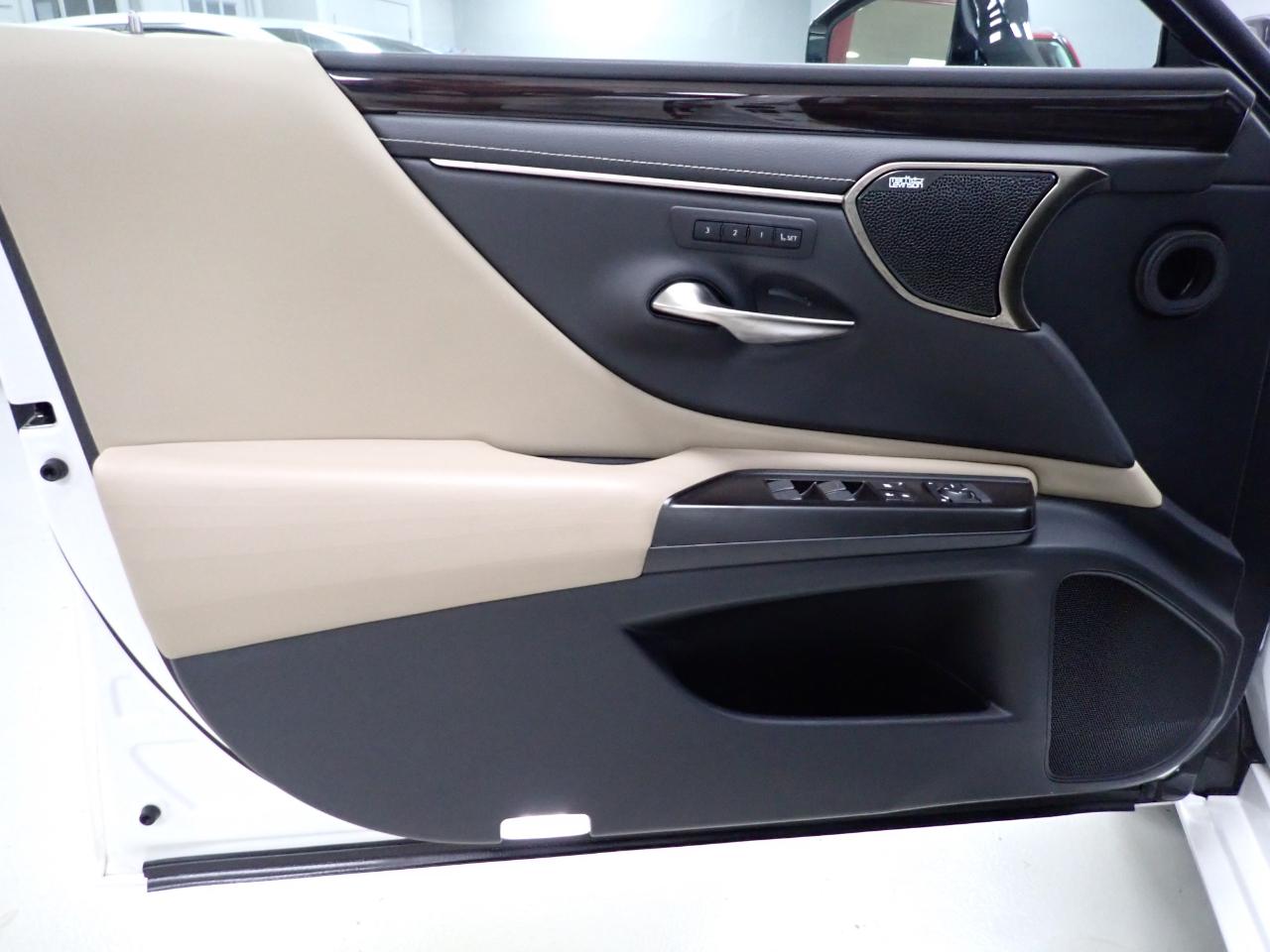 Lexus ES 350 Luxury 2019