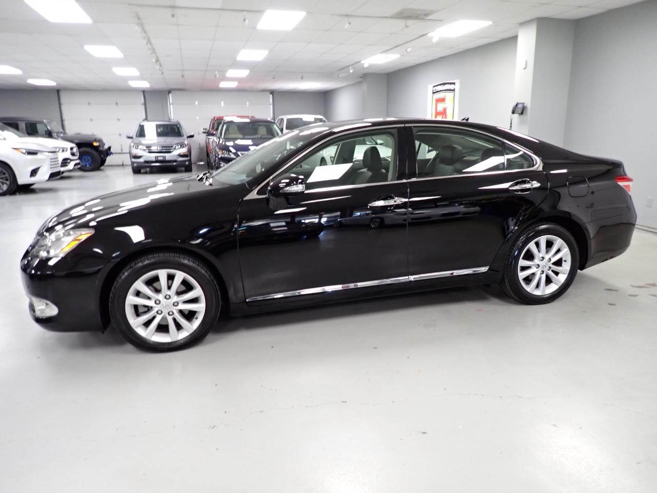 Lexus ES 350 Sedan 2012