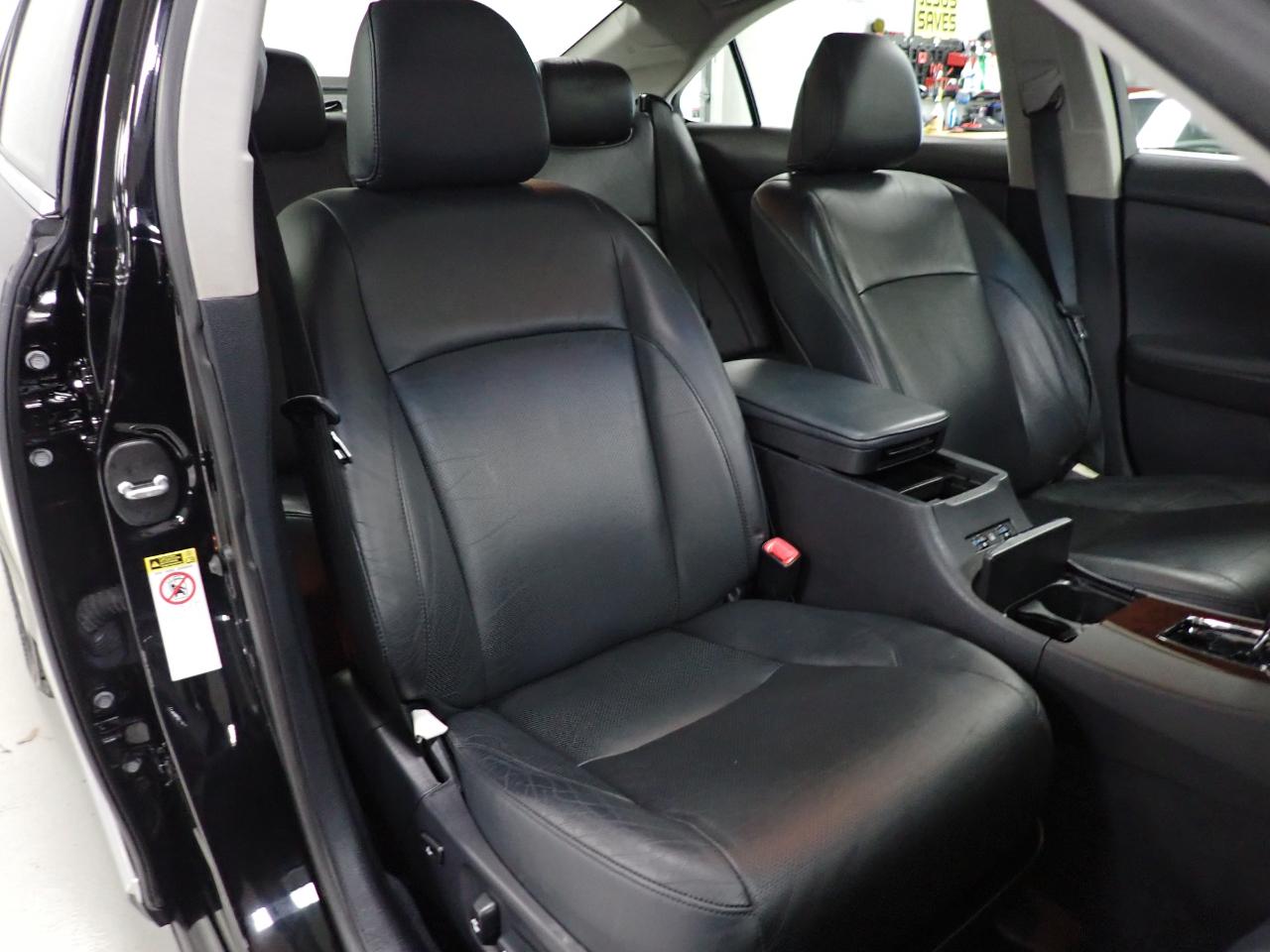 Lexus ES 350 Sedan 2012