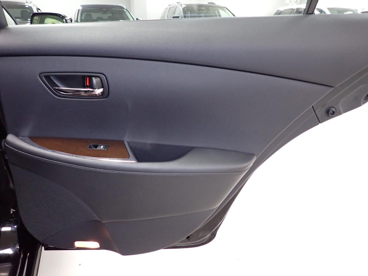 Lexus ES 350 Sedan 2012
