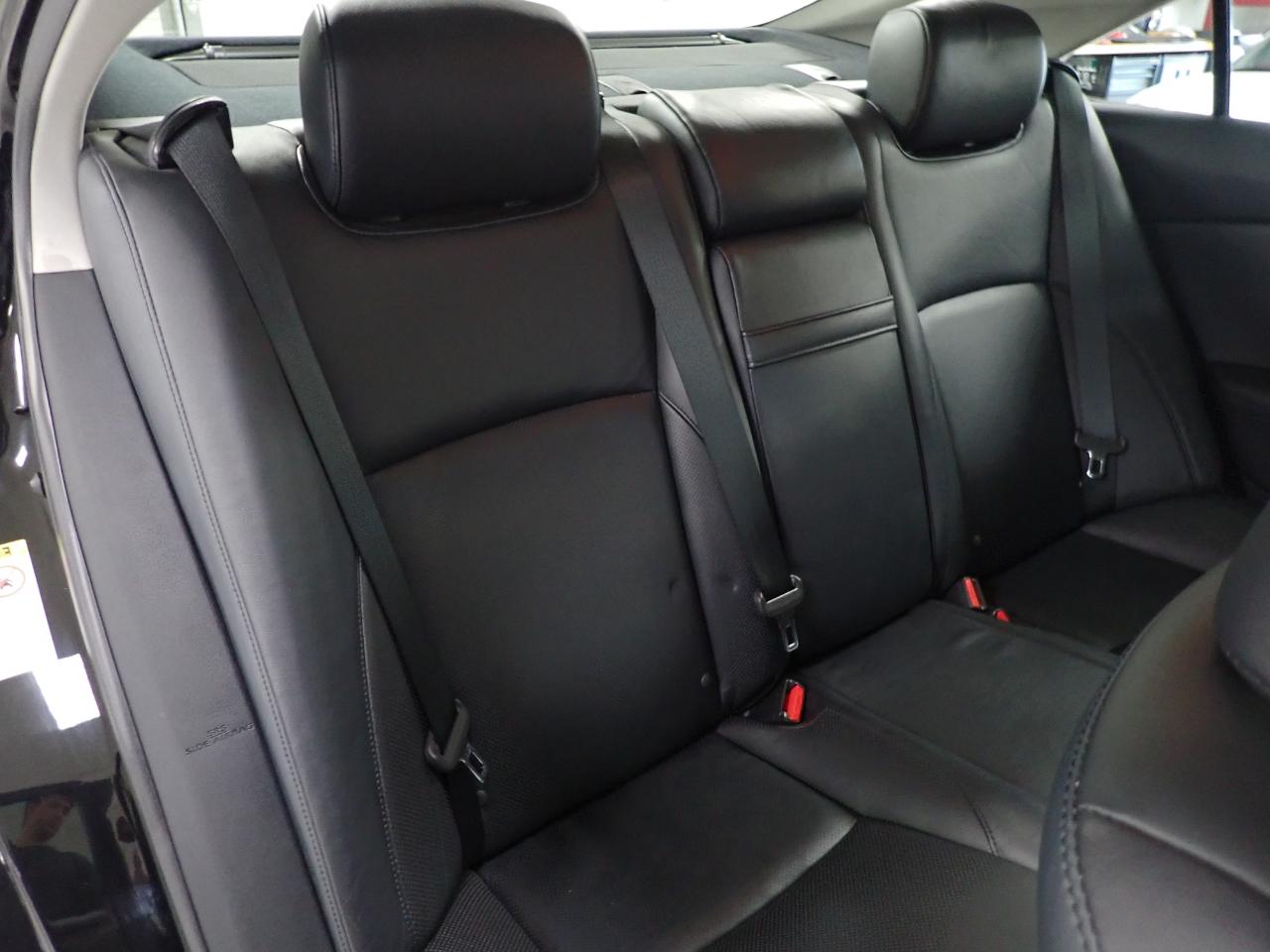 Lexus ES 350 Sedan 2012