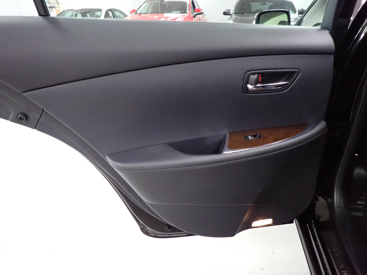 Lexus ES 350 Sedan 2012
