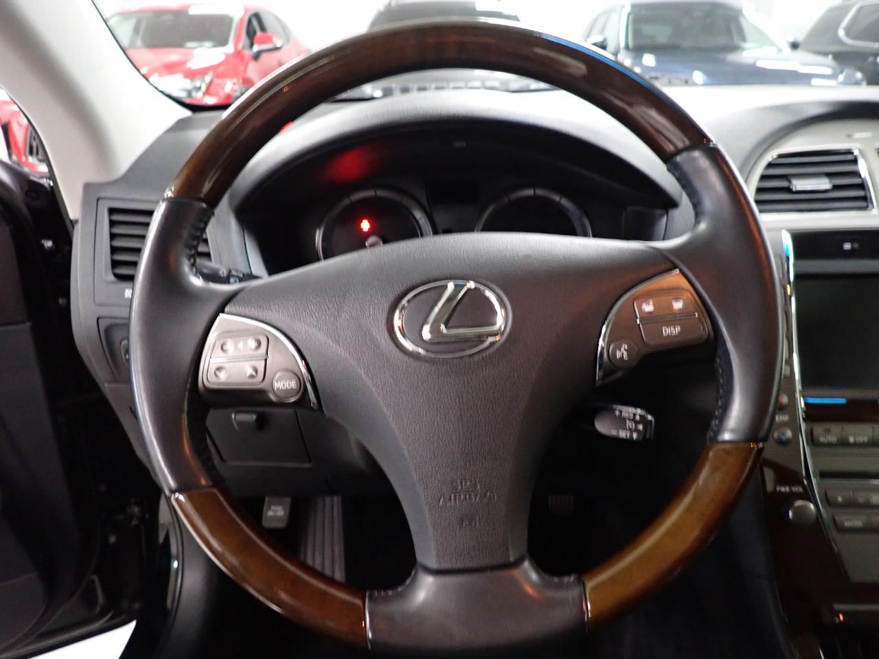 Lexus ES 350 Sedan 2012