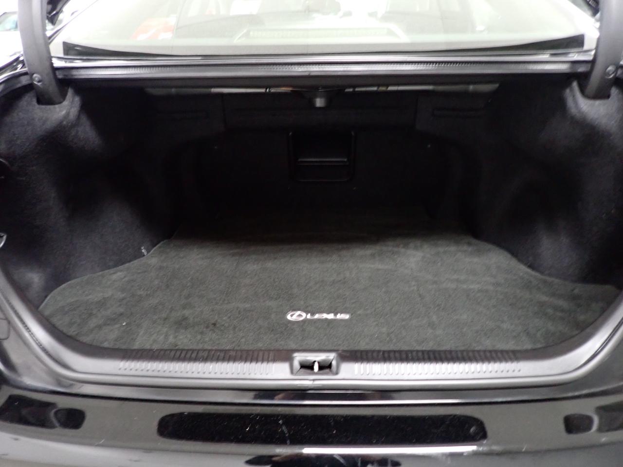 Lexus ES 350 Sedan 2012