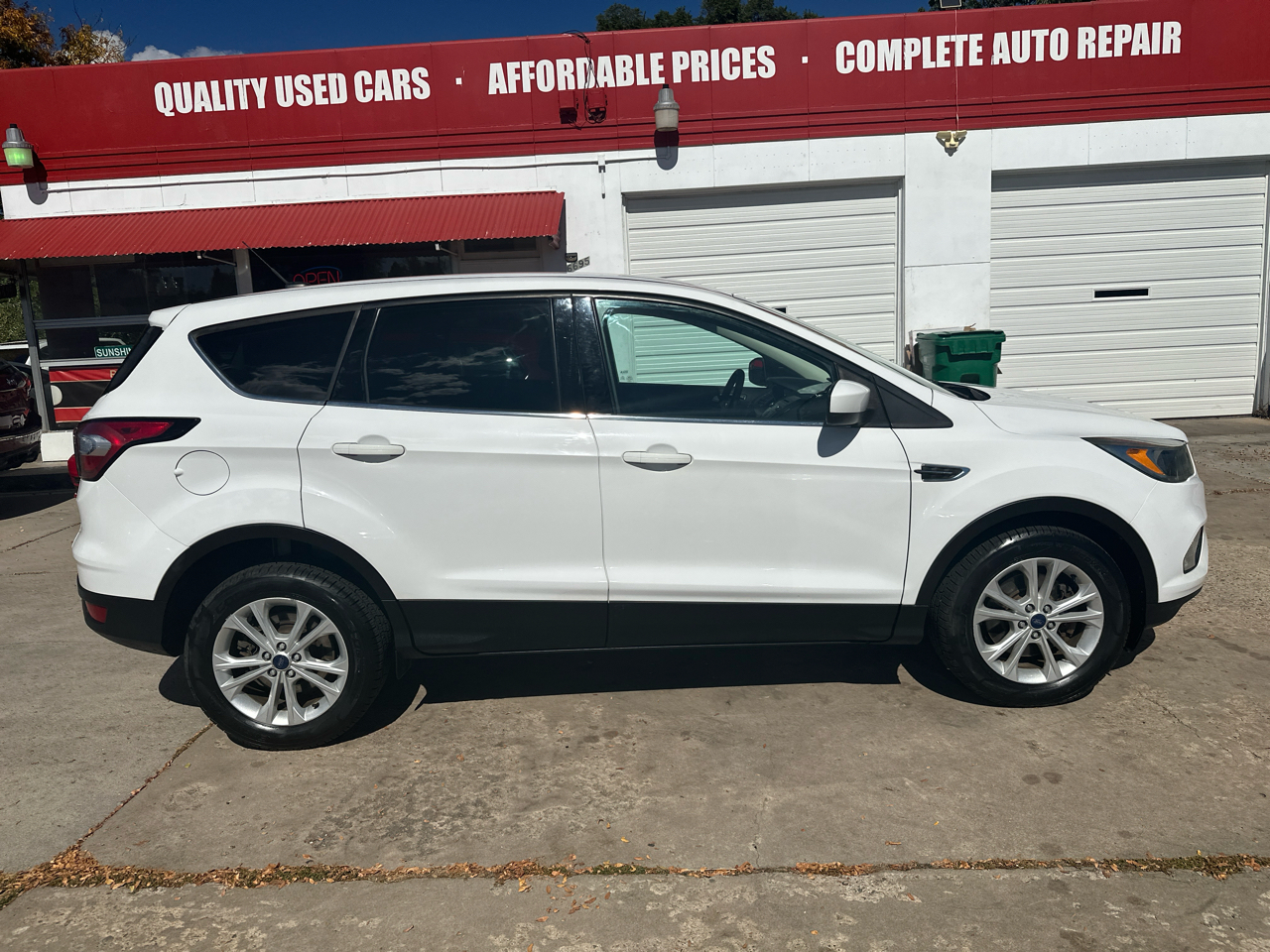 2017 Ford Escape SE photo 3