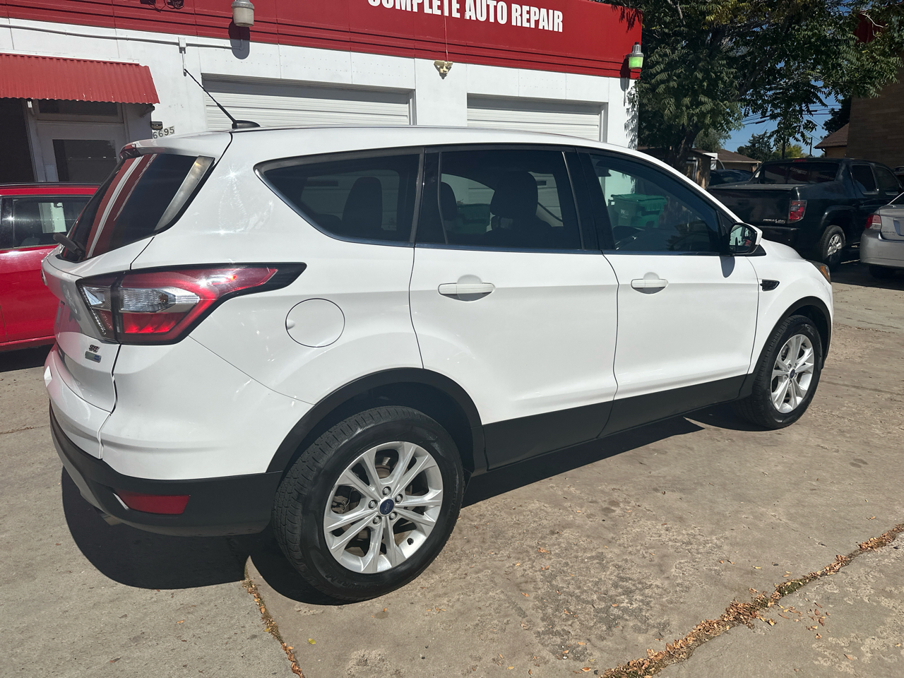 2017 Ford Escape SE photo 4