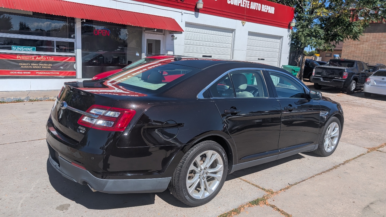 2013 Ford Taurus SEL photo 3