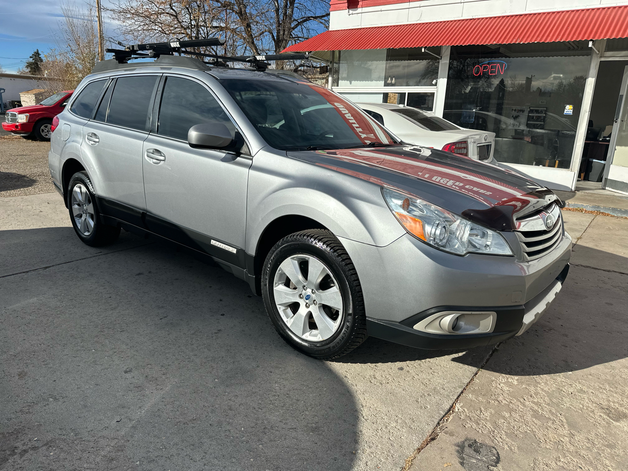 2011 Subaru Outback 2.5i Limited photo 3