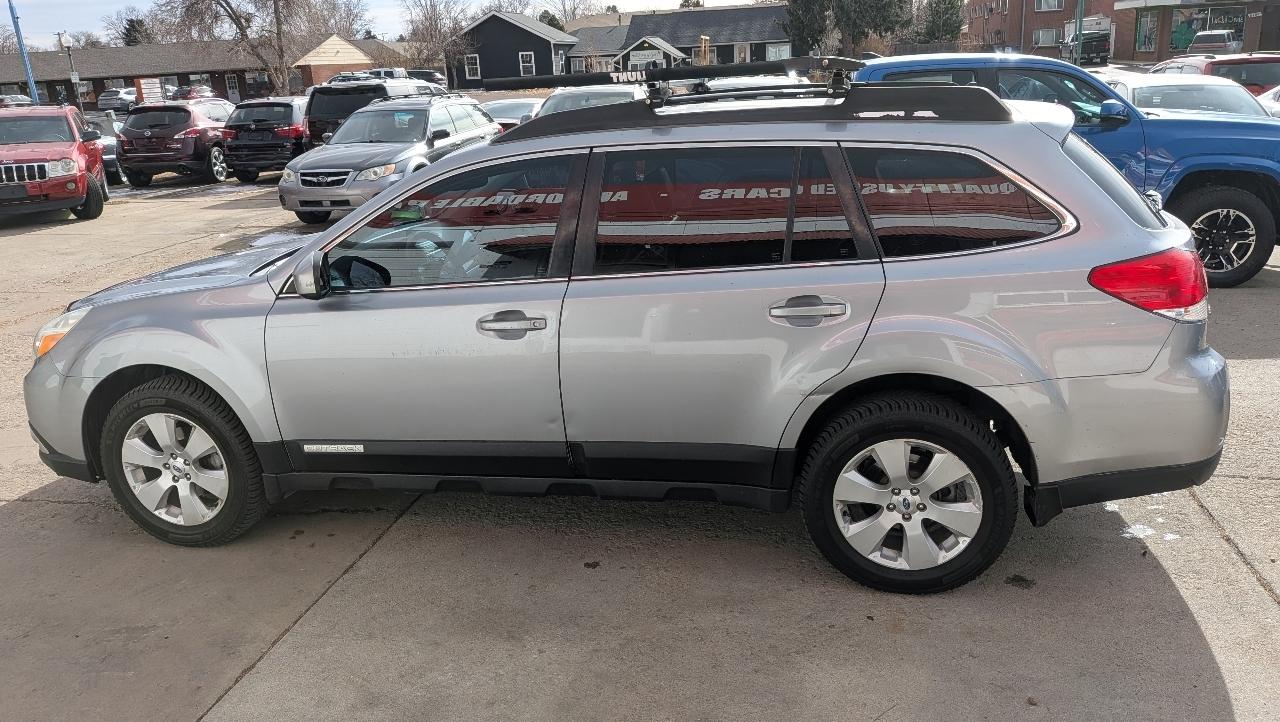 Subaru Outback 2.5i Limited 2011