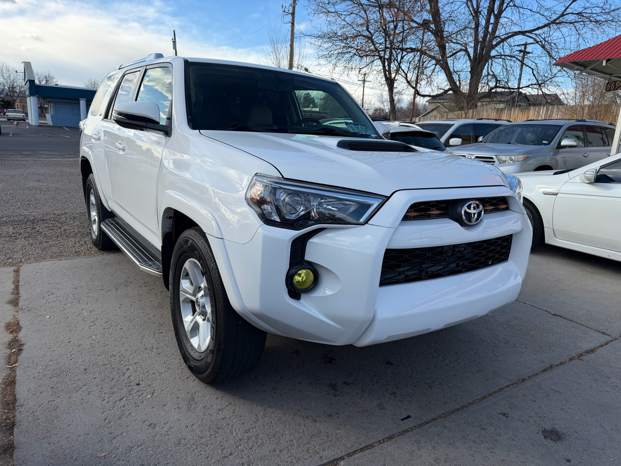 2015 Toyota 4Runner SR5 photo 2