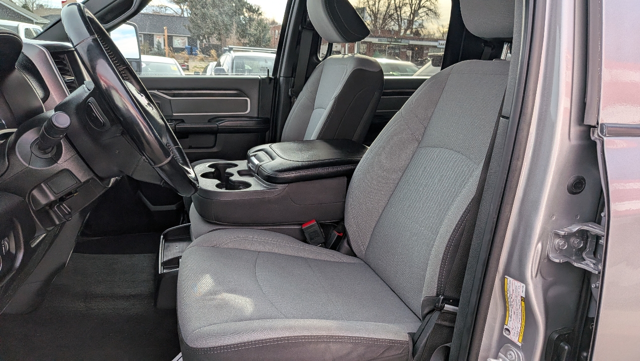 RAM 2500 Tradesman Crew Cab LWB 4WD 2023