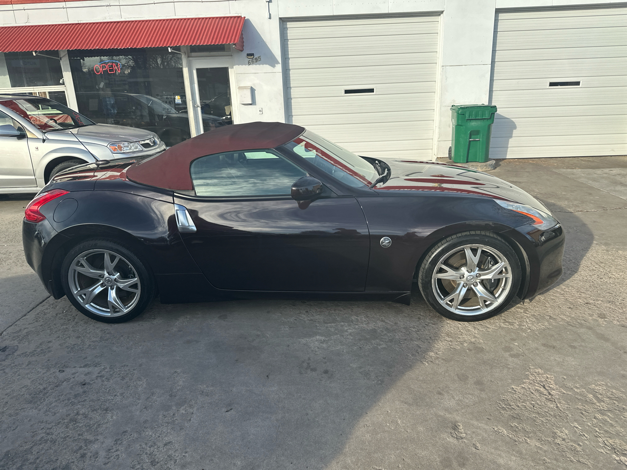 Nissan Z 370Z Roadster 2010