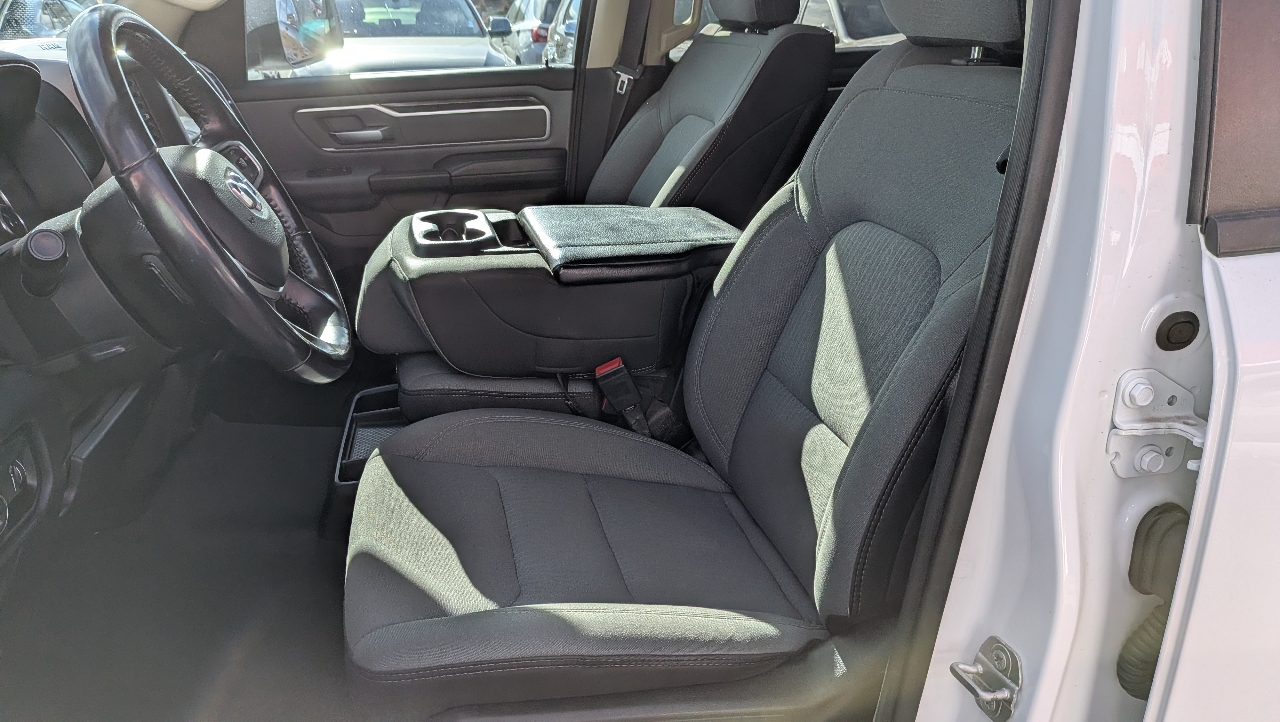 RAM 1500 Big Horn Crew Cab SWB 4WD 2020