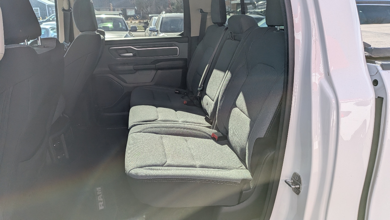 RAM 1500 Big Horn Crew Cab SWB 4WD 2020