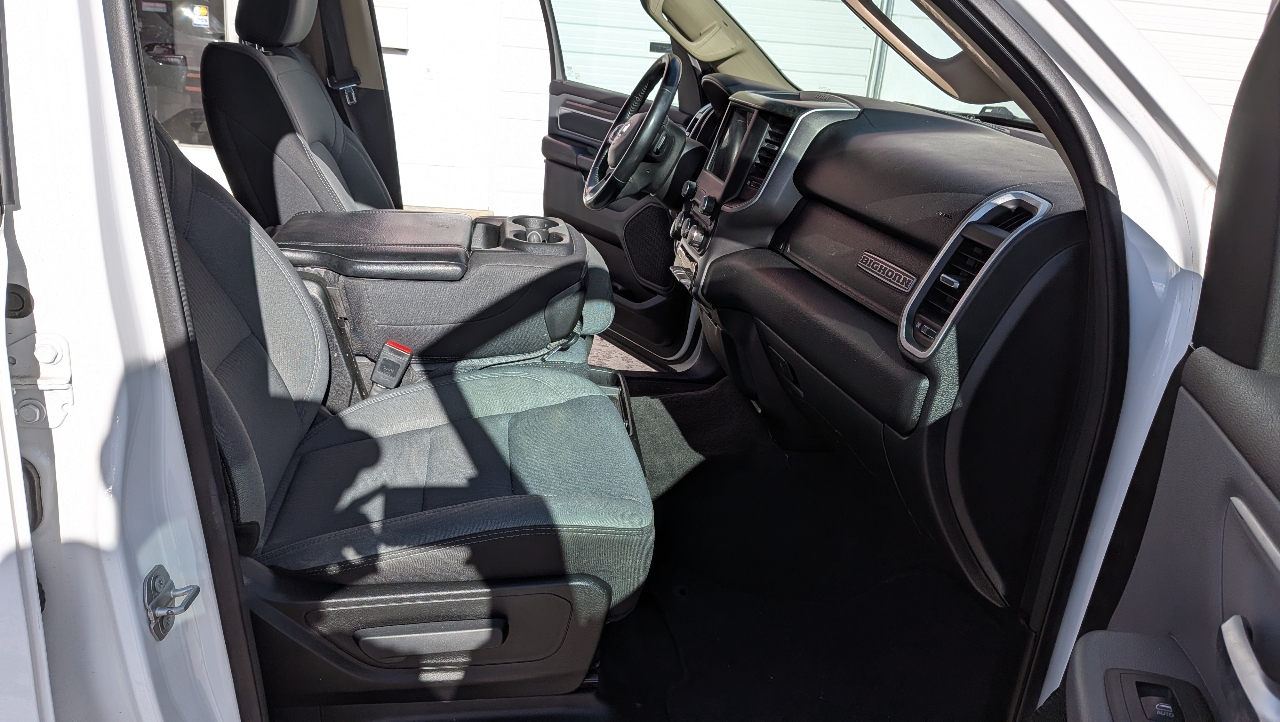 RAM 1500 Big Horn Crew Cab SWB 4WD 2020