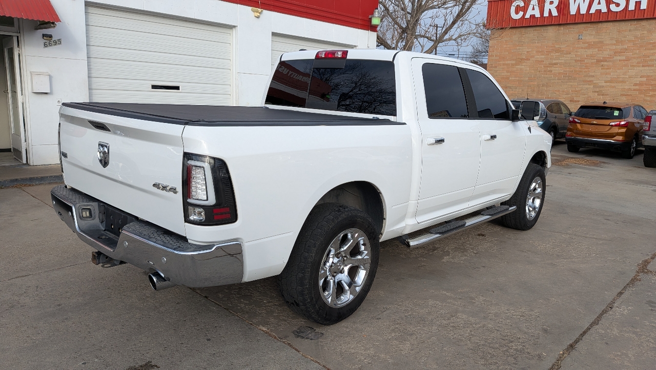 RAM 1500 Laramie Crew Cab SWB 4WD 2016