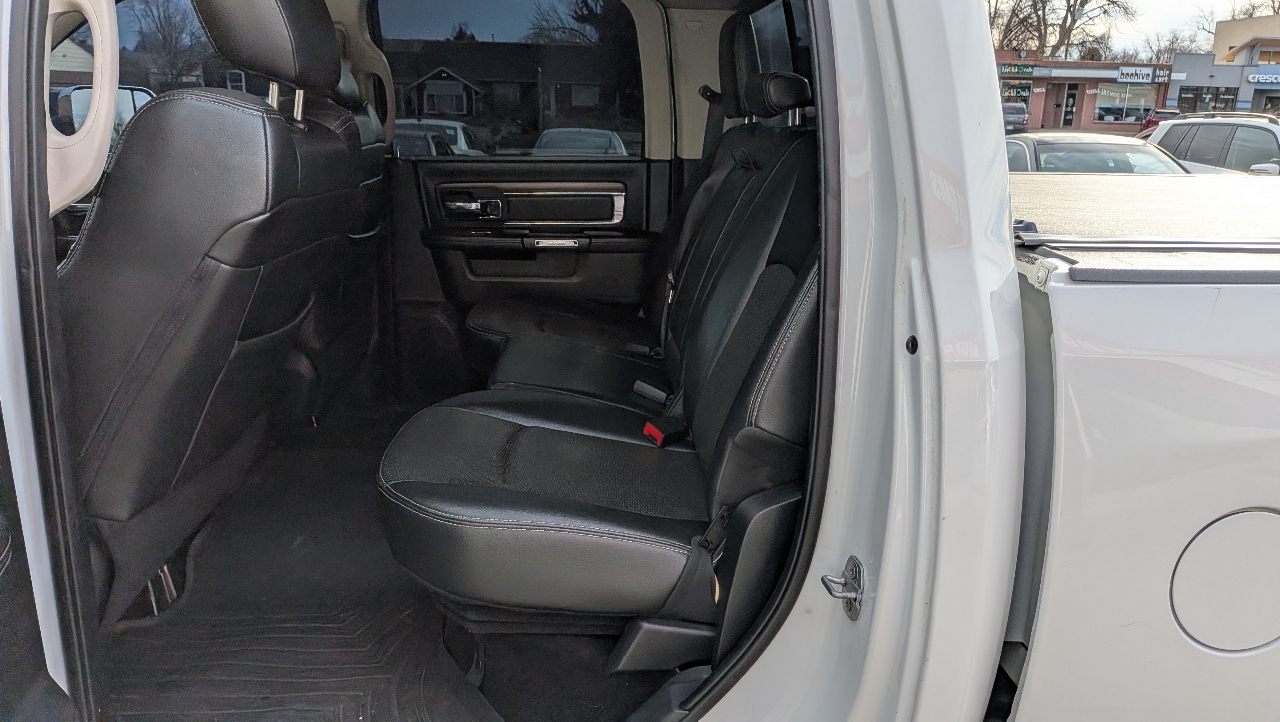 RAM 1500 Laramie Crew Cab SWB 4WD 2016