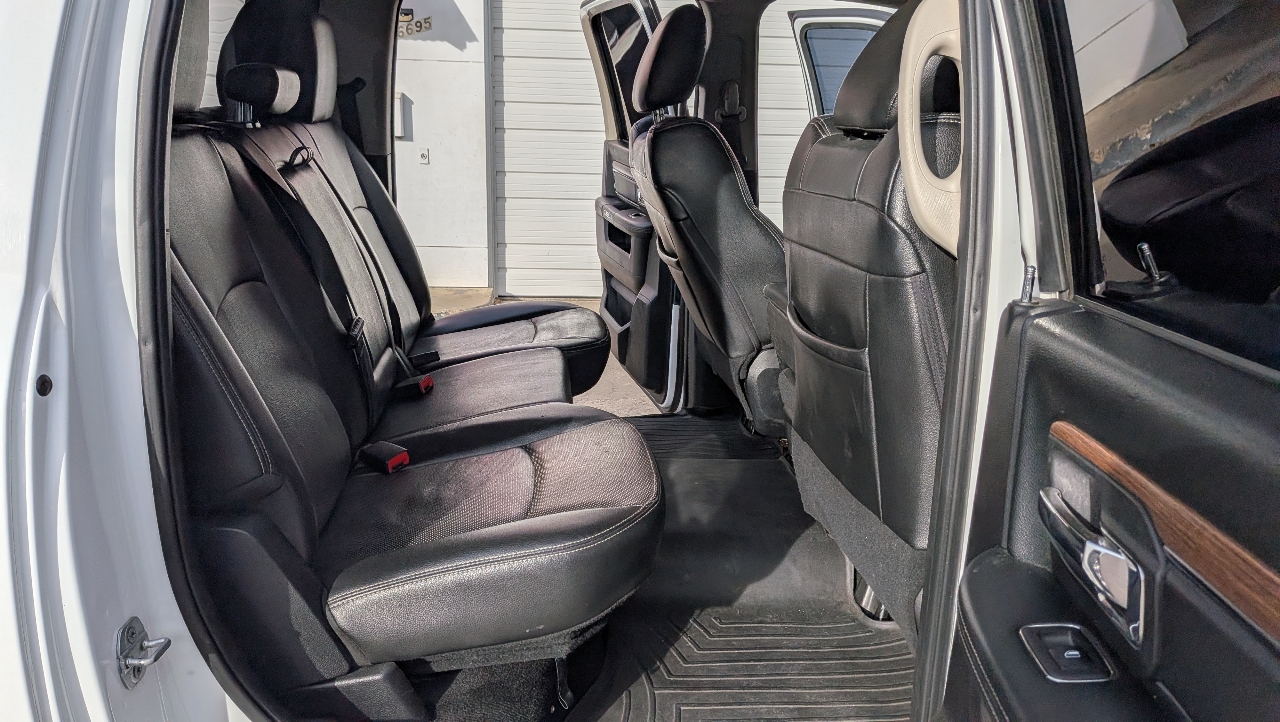 RAM 1500 Laramie Crew Cab SWB 4WD 2016