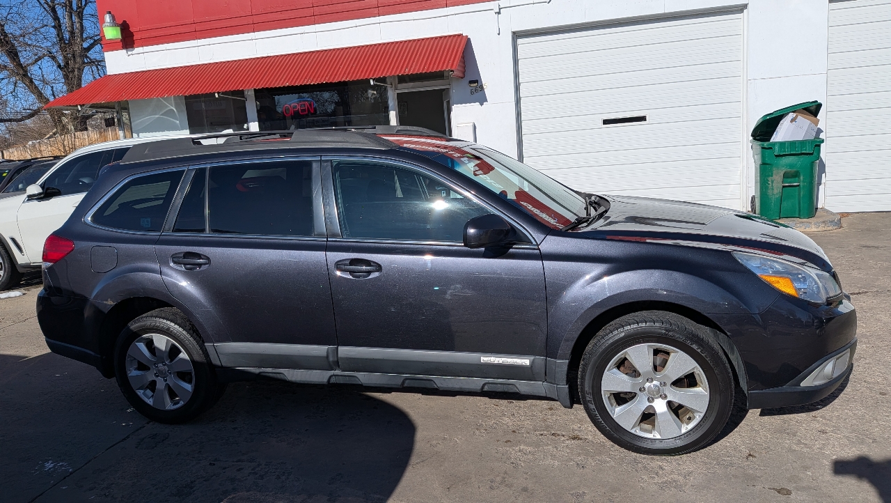 Subaru Outback 2.5i Premium 2010