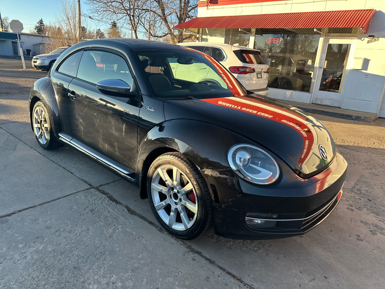 Volkswagen Beetle 2.0T Turbo w/Sunroof & Sound 2013