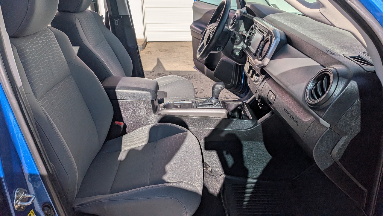 Toyota Tacoma SR5 Double Cab Long Bed V6 6AT 2WD 2016