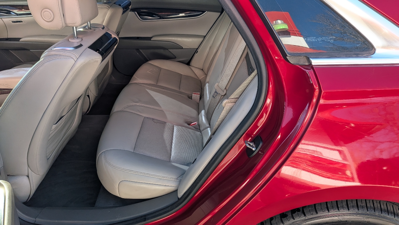 Cadillac XTS Platinum FWD 2014