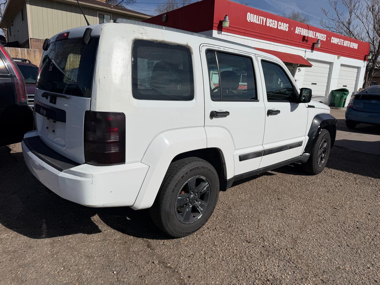 Jeep Liberty 4dr Sport 2012