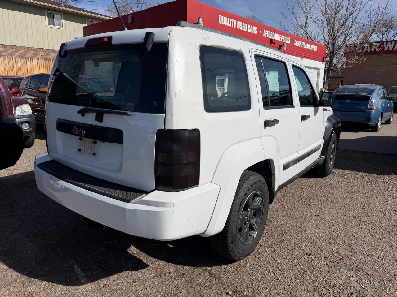 Jeep Liberty 4dr Sport 2012