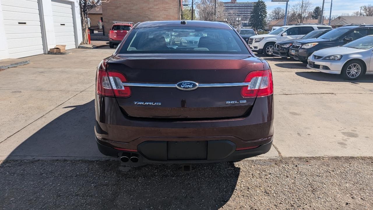 Ford Taurus SEL AWD 2012