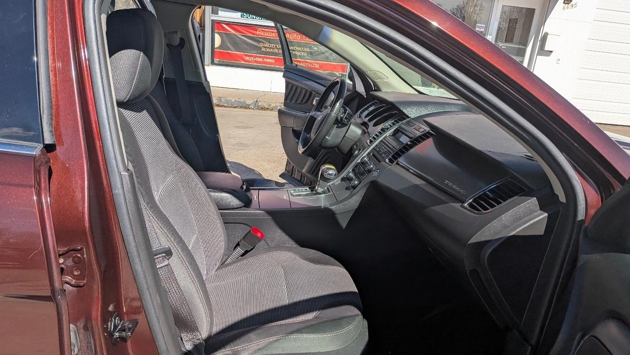 Ford Taurus SEL AWD 2012