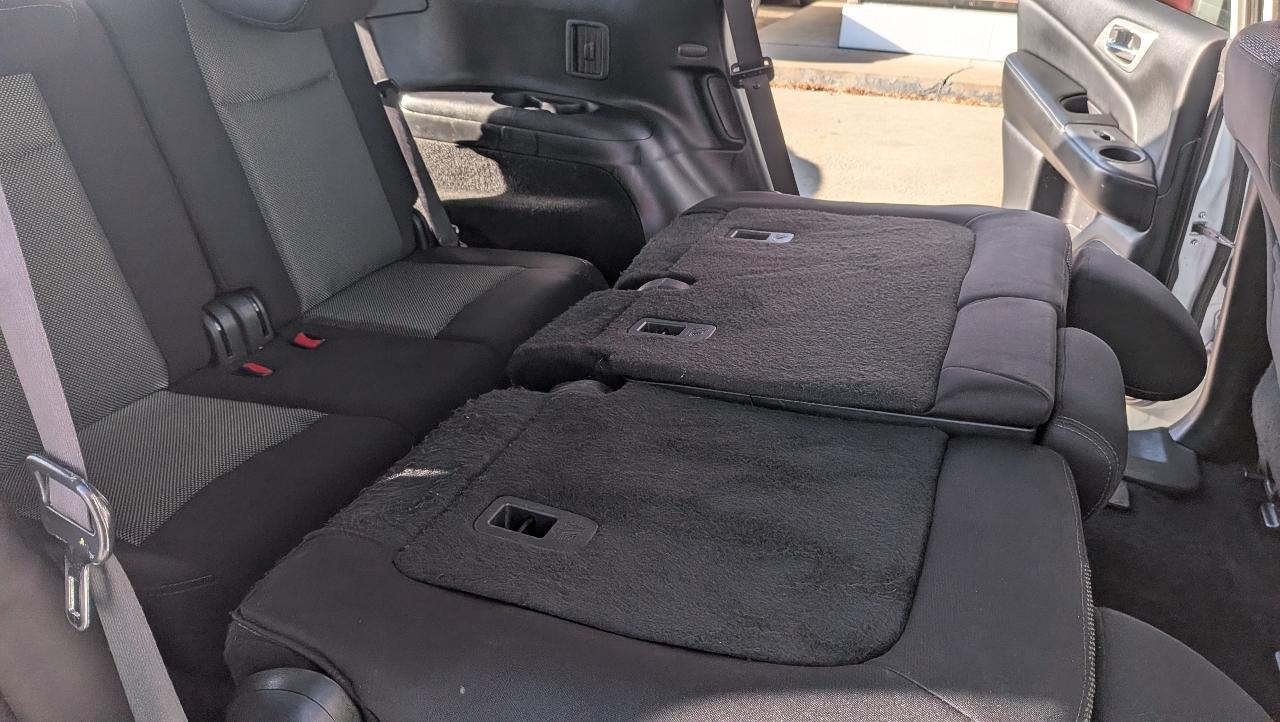 Nissan Pathfinder S 2WD 2019