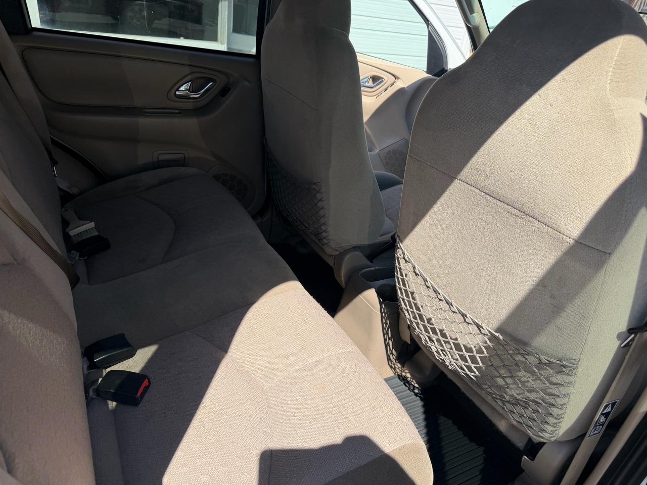 Mazda Tribute DX V6 4WD 2001