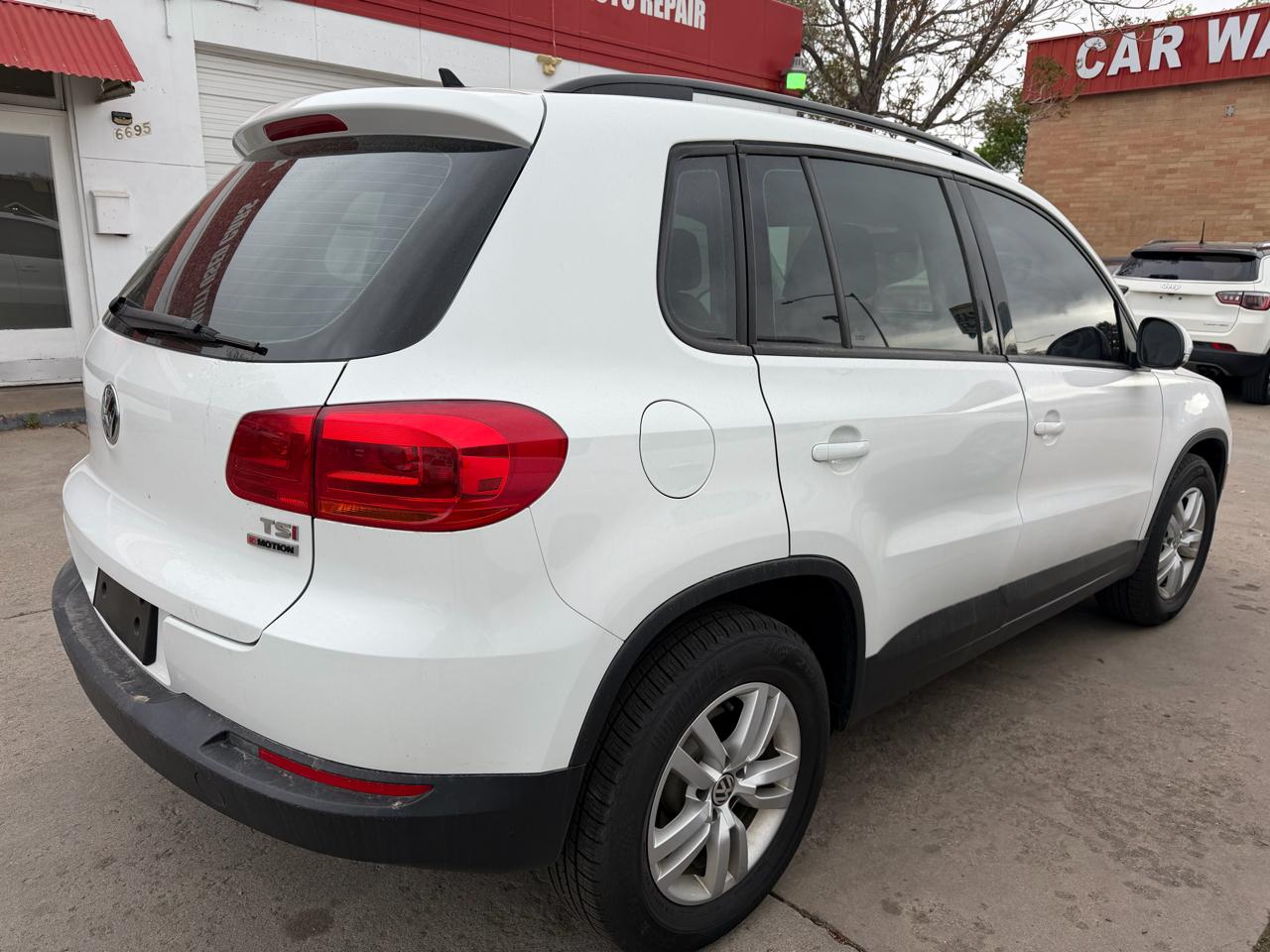 Volkswagen Tiguan S 4Motion 2017