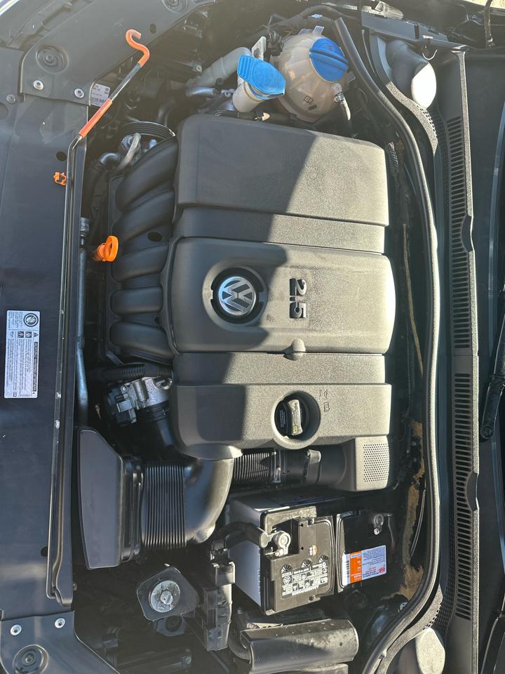 Volkswagen Jetta SEL PZEV 2011