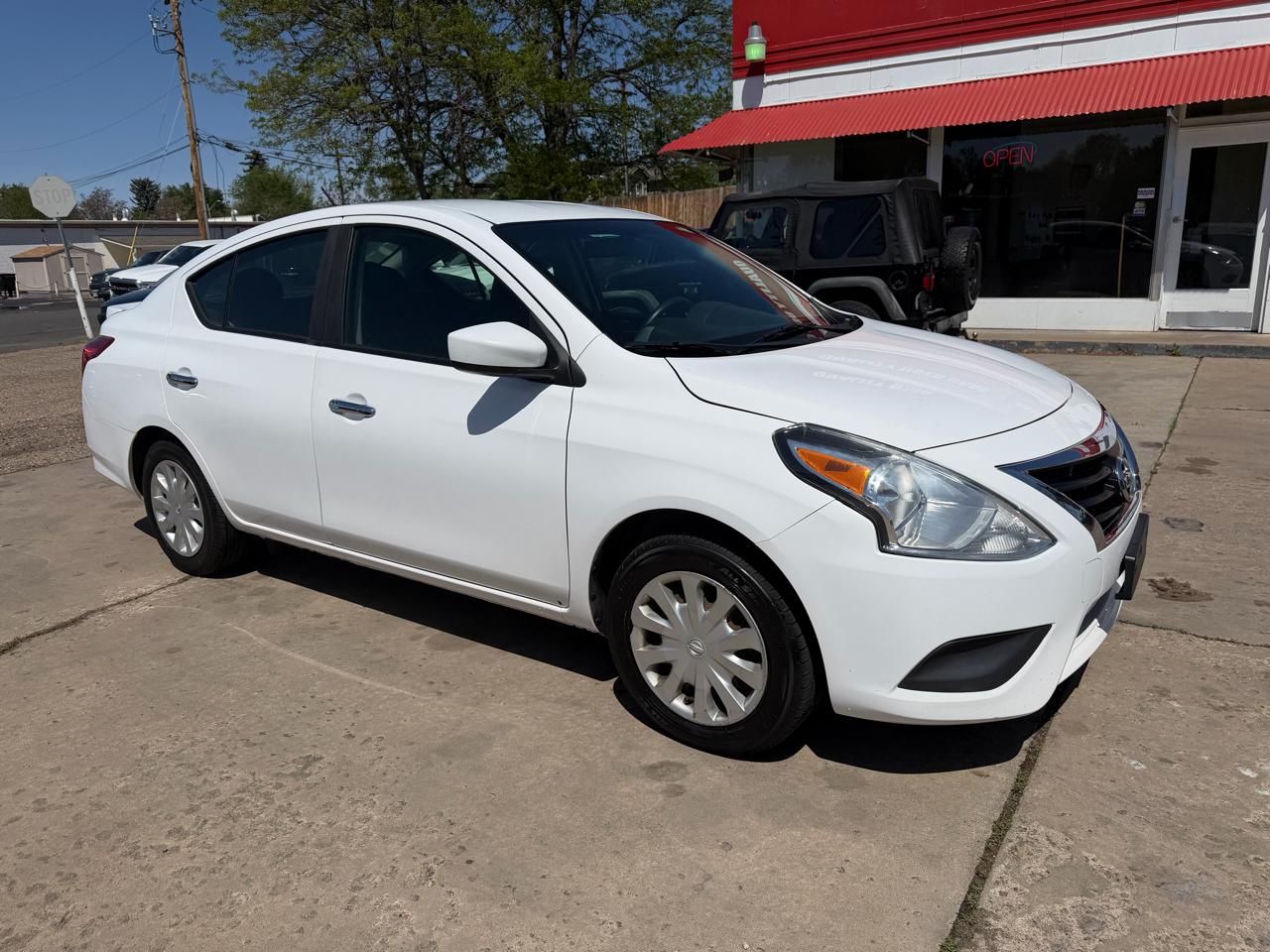 Nissan Versa 1.6 S 5M 2019