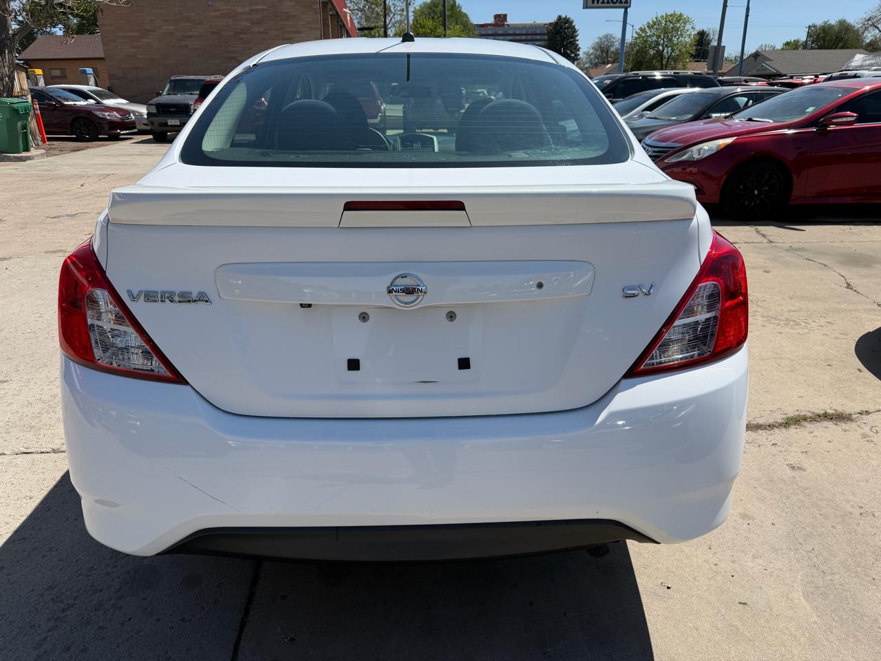 Nissan Versa 1.6 S 5M 2019