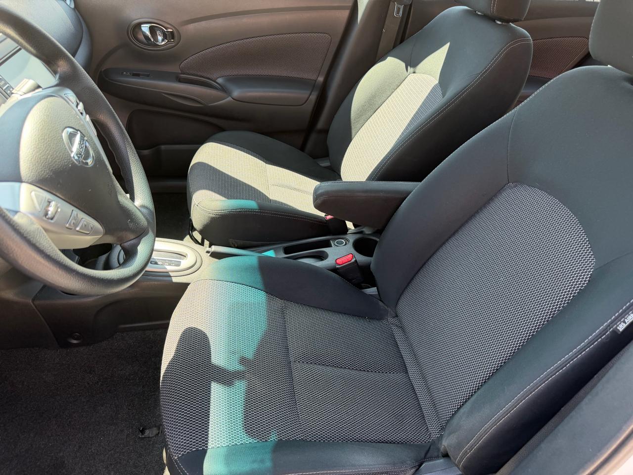 Nissan Versa 1.6 S 5M 2019