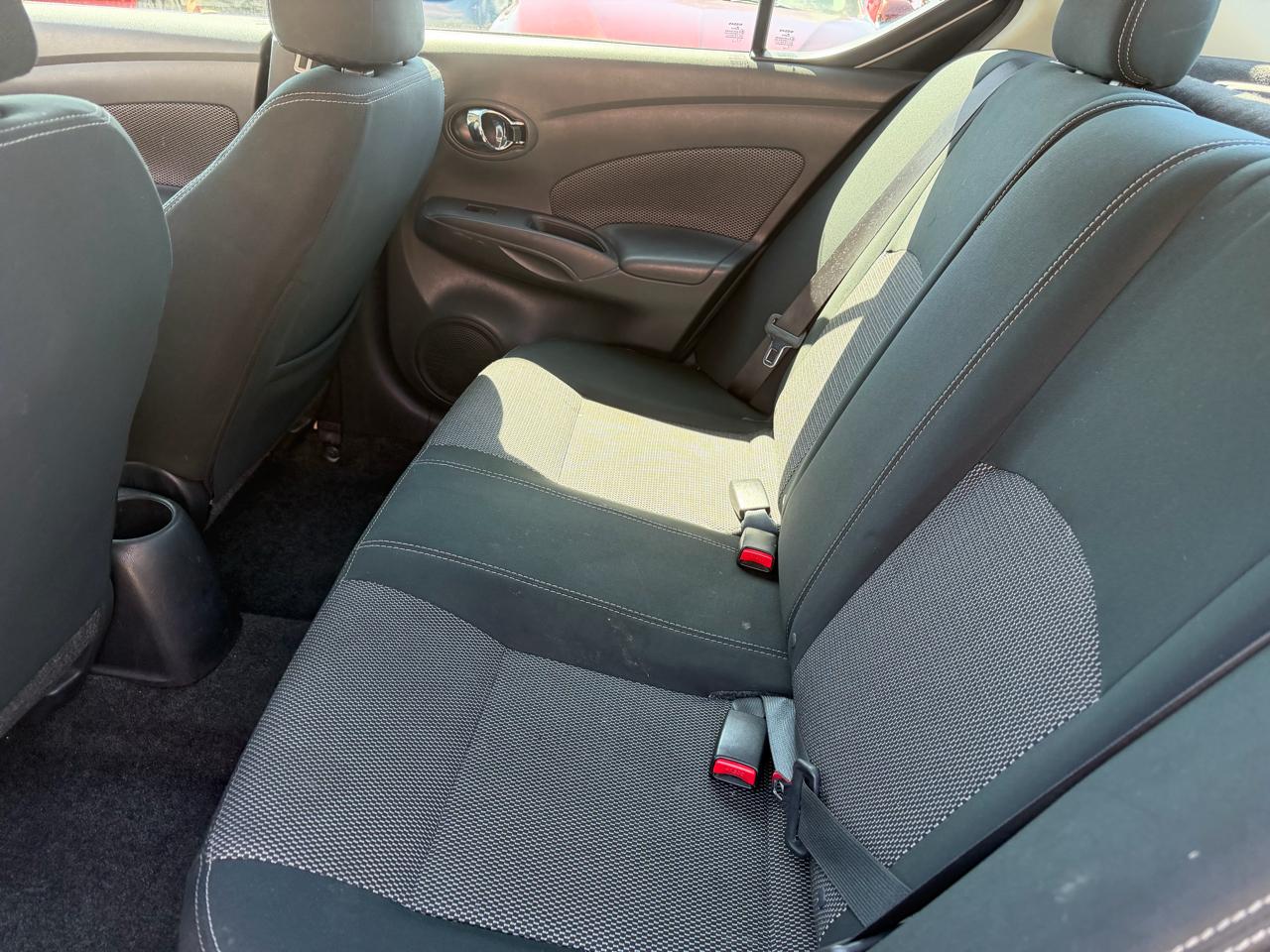 Nissan Versa 1.6 S 5M 2019