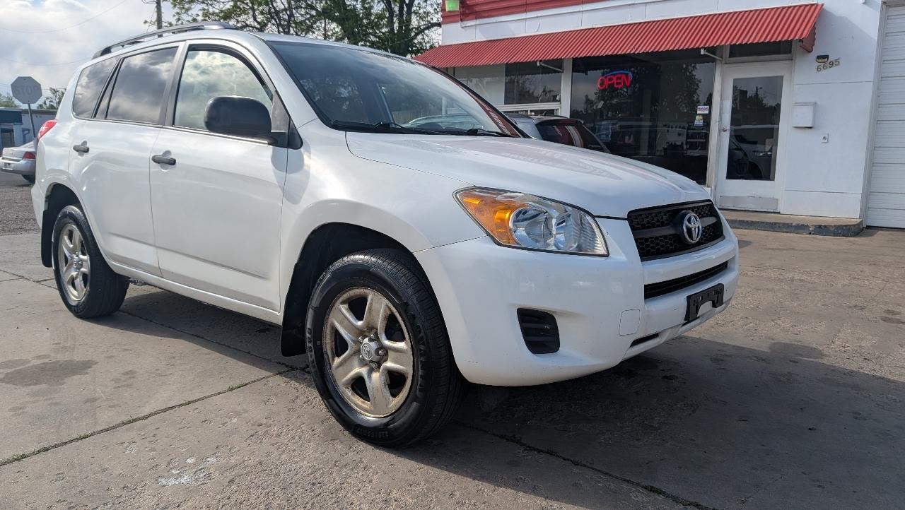 Toyota RAV4 Base I4 4WD 2010