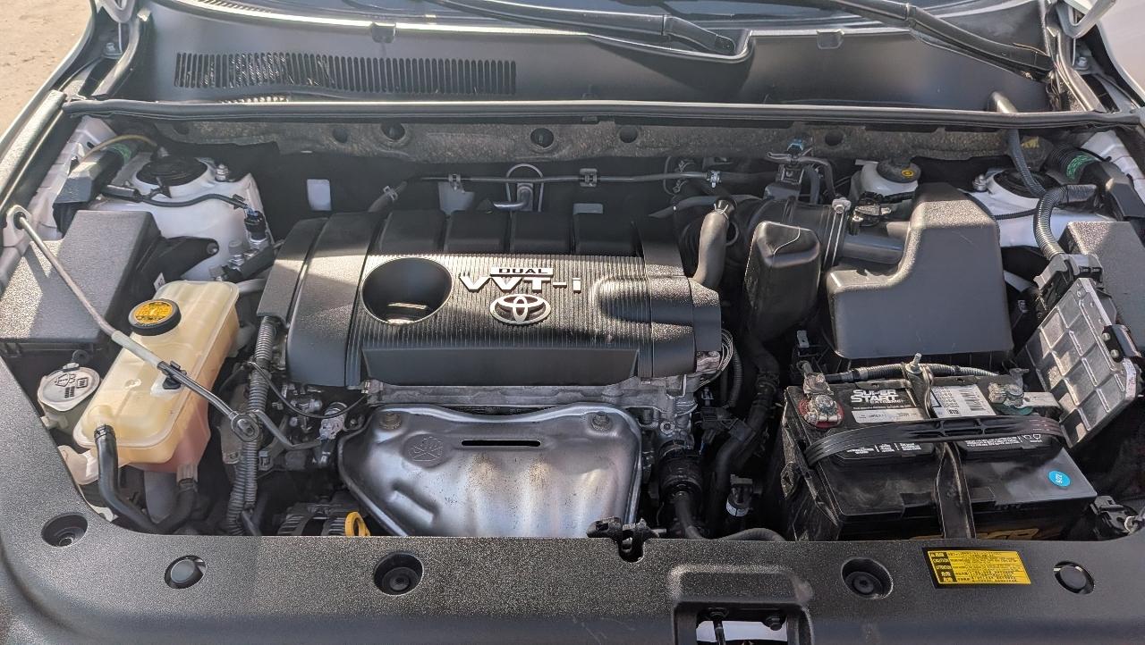 Toyota RAV4 Base I4 4WD 2010