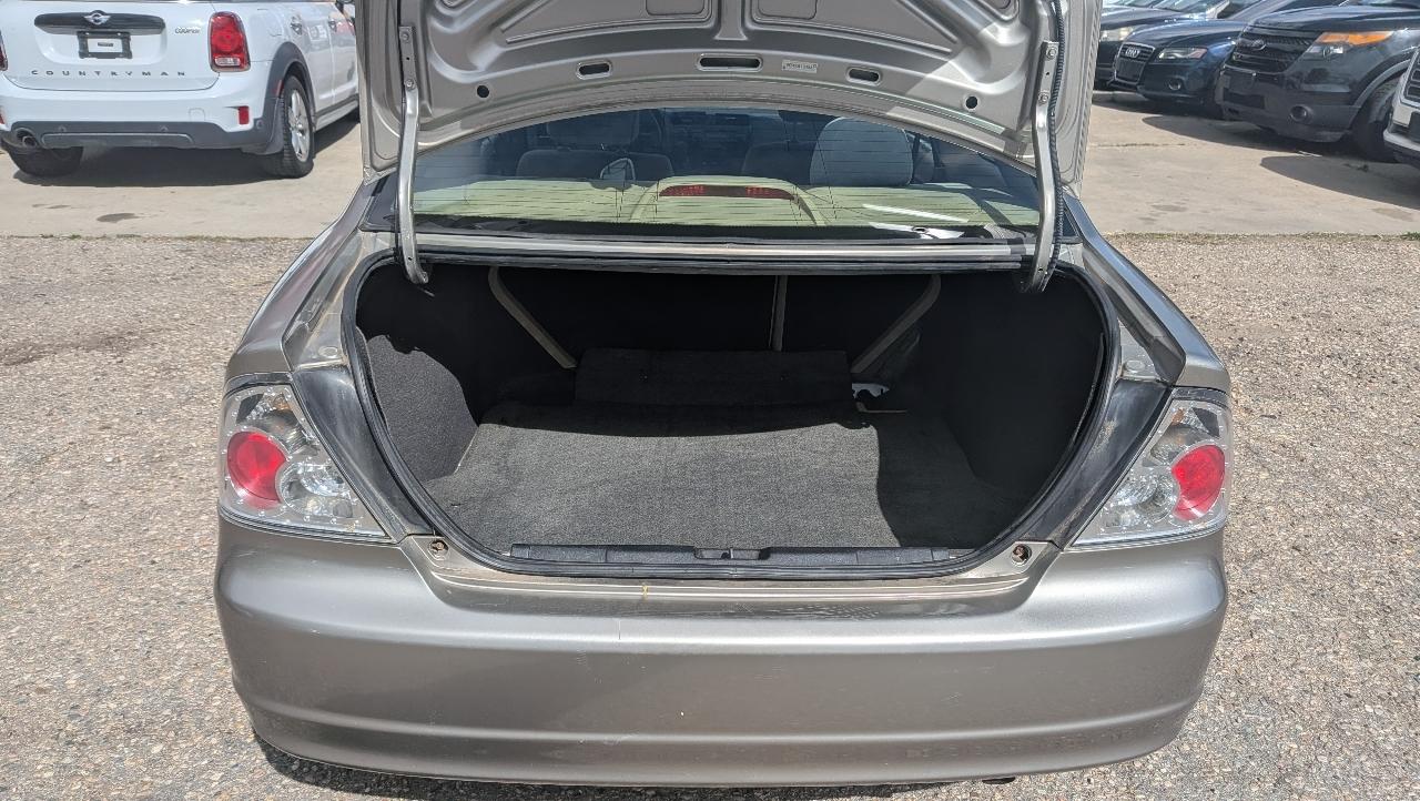 Honda Civic LX coupe 4-spd AT 2003