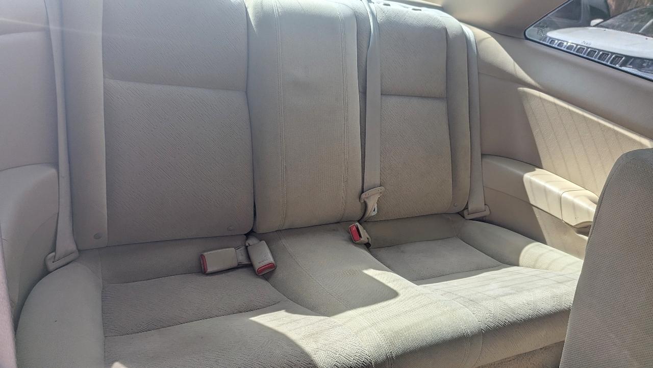 Honda Civic LX coupe 4-spd AT 2003