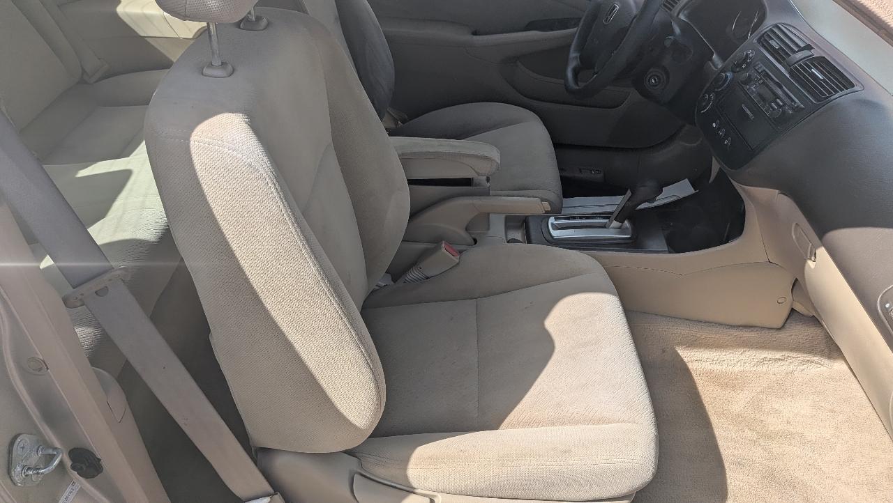 Honda Civic LX coupe 4-spd AT 2003