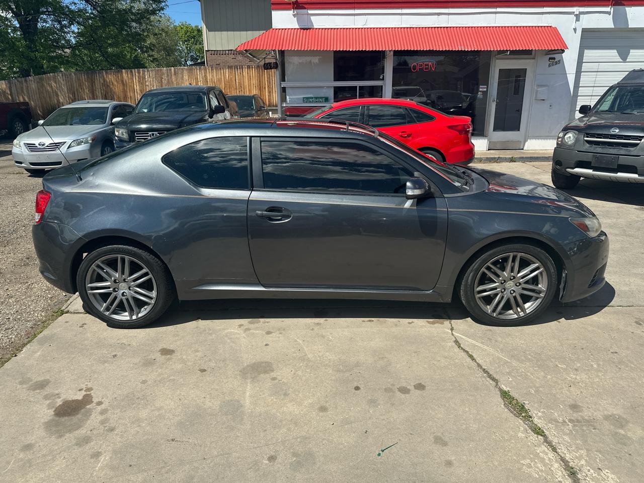 Scion tC Sports Coupe 6-Spd AT 2013